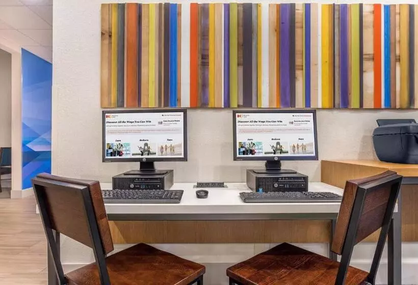 Holiday Inn Express Hotel & Suites Eau Claire North, An Ihg