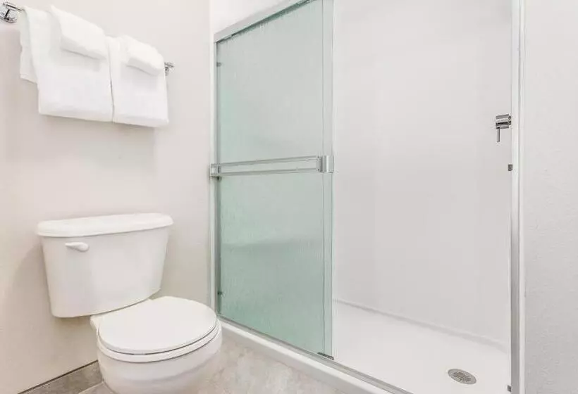 Holiday Inn Express Hotel & Suites Eau Claire North, An Ihg