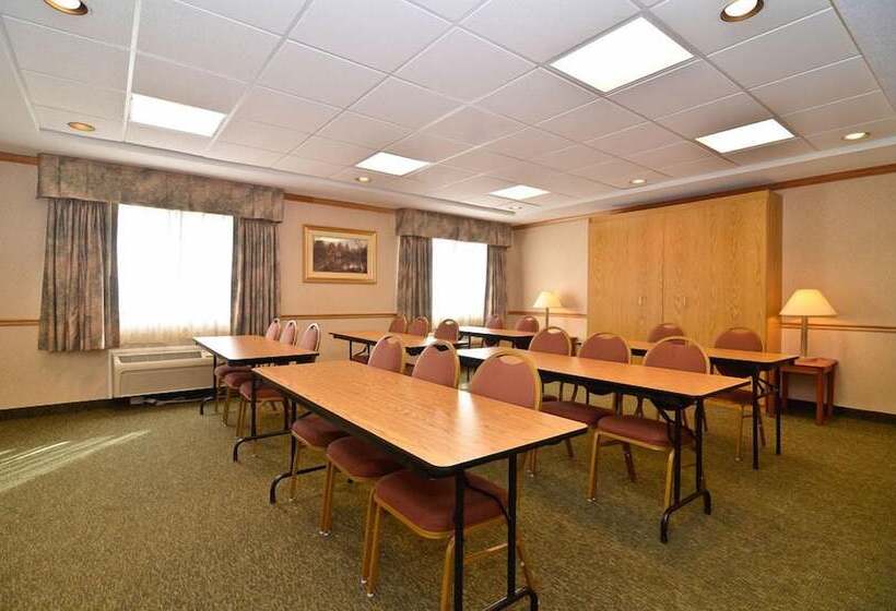 酒店 Holiday Inn Express Toledo West   Napoleon By Ihg