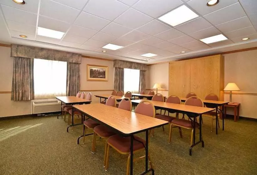 فندق Holiday Inn Express Toledo West Napoleon By Ihg