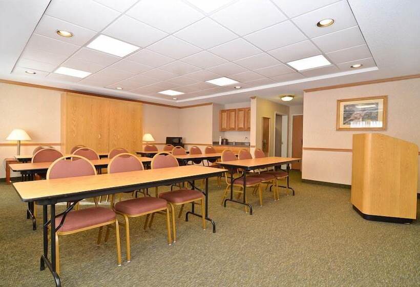 酒店 Holiday Inn Express Toledo West   Napoleon By Ihg