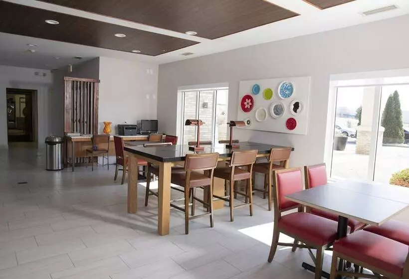 فندق Holiday Inn Express Toledo West Napoleon By Ihg