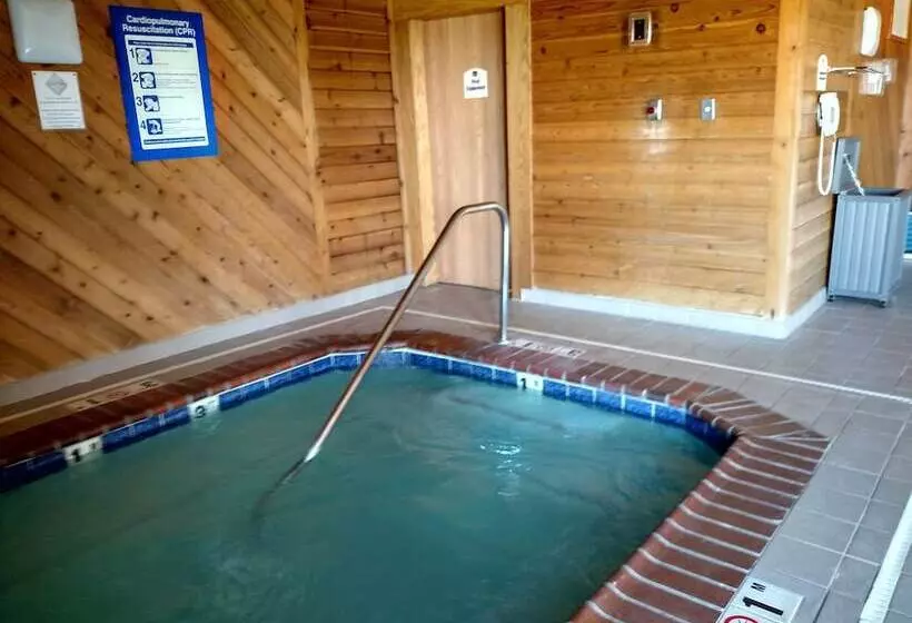 فندق Holiday Inn Express Toledo West Napoleon By Ihg