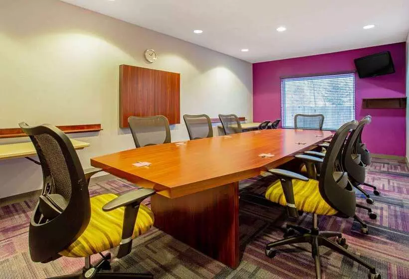 فندق La Quinta By Wyndham Bismarck