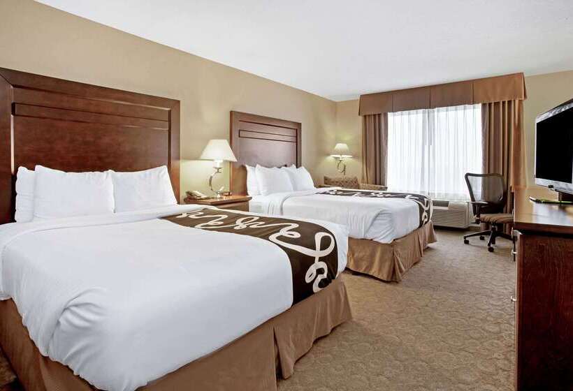 هتل La Quinta By Wyndham Bismarck