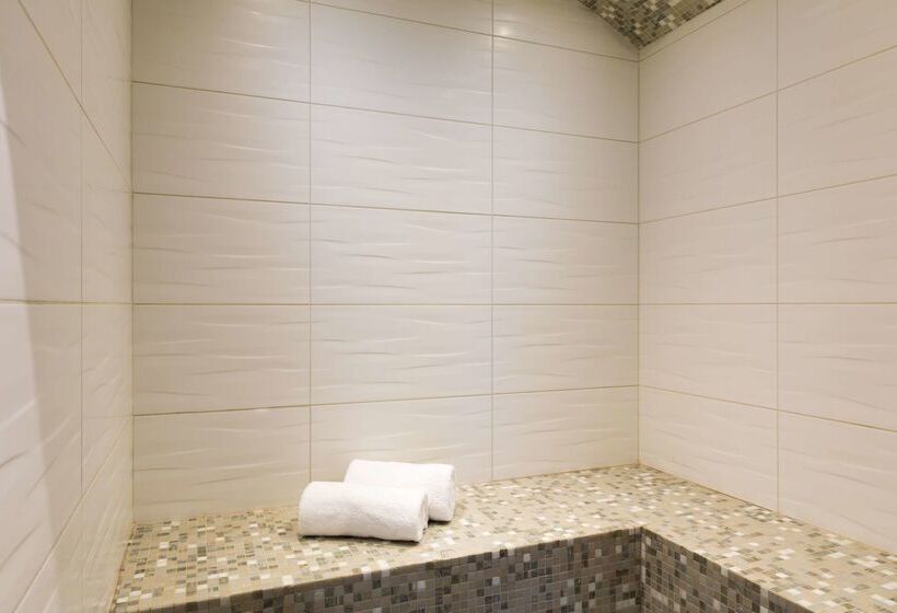 Hotel Les Vignes De La Chapelle, The Originals Relais