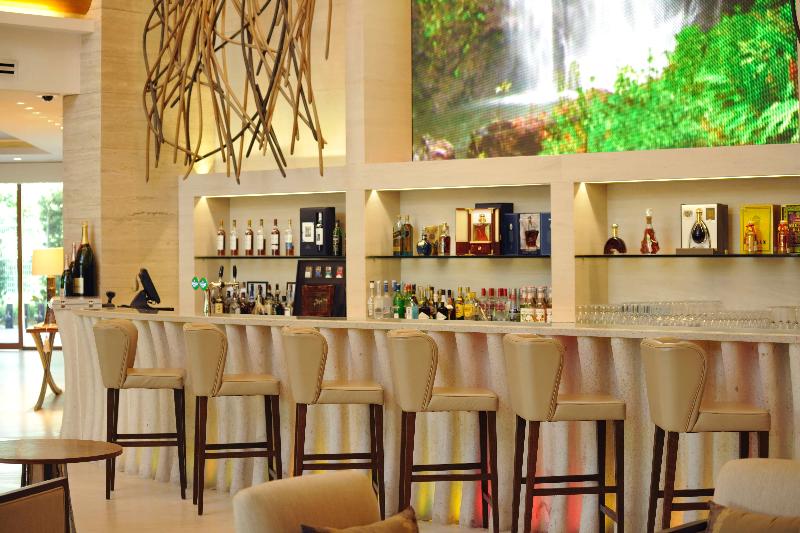 هتل Resorts World Sentosa  Equarius