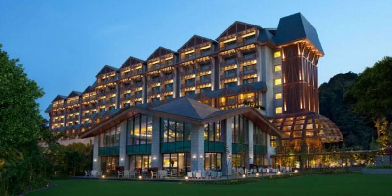 هتل Resorts World Sentosa  Equarius