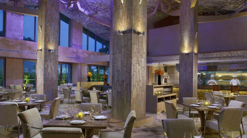 هتل Resorts World Sentosa  Equarius