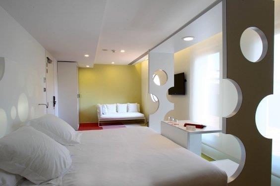 هتل Room Mate Pau