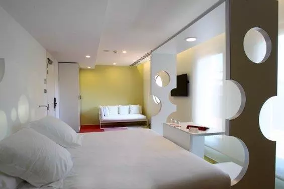 Отель Room Mate Pau