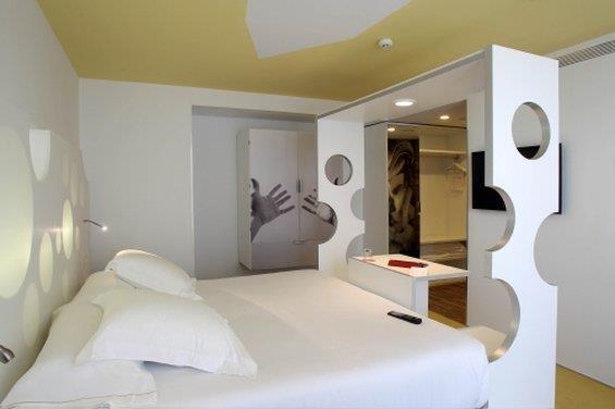 هتل Room Mate Pau