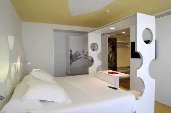 Отель Room Mate Pau