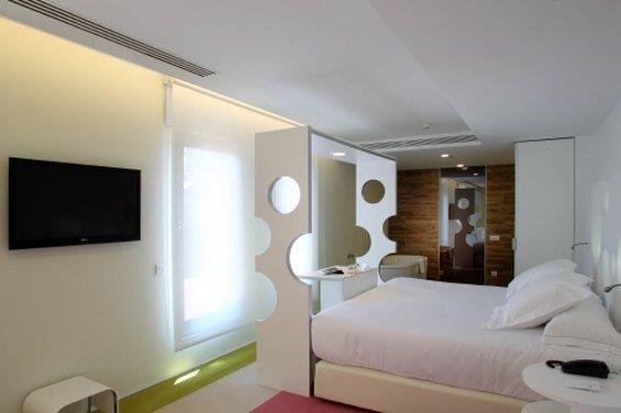 هتل Room Mate Pau