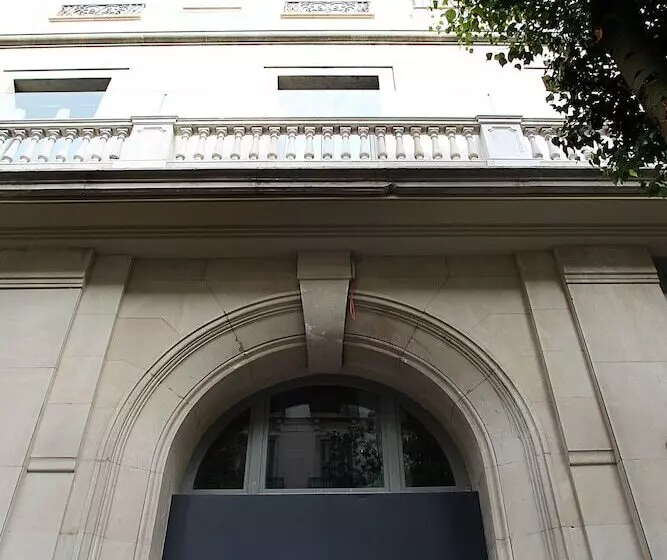 Отель Room Mate Pau