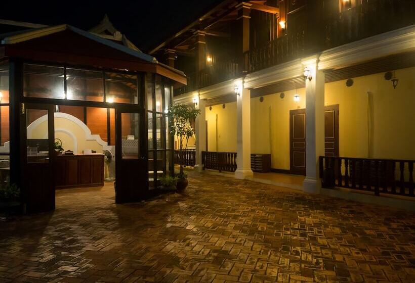 هتل The View Pavilion