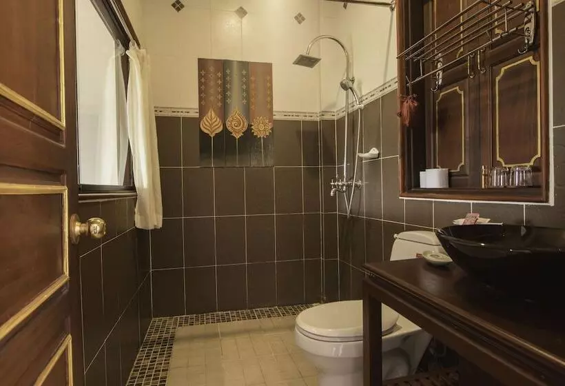 هتل The View Pavilion