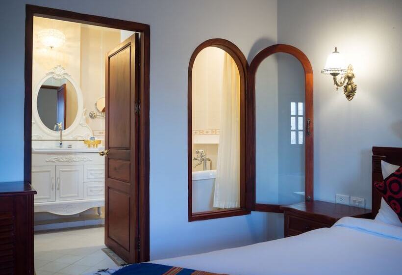 هتل The View Pavilion