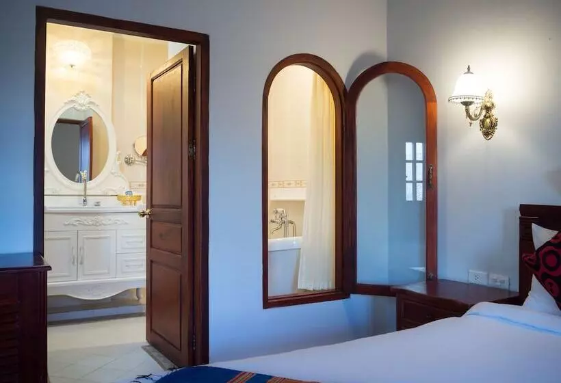 هتل The View Pavilion