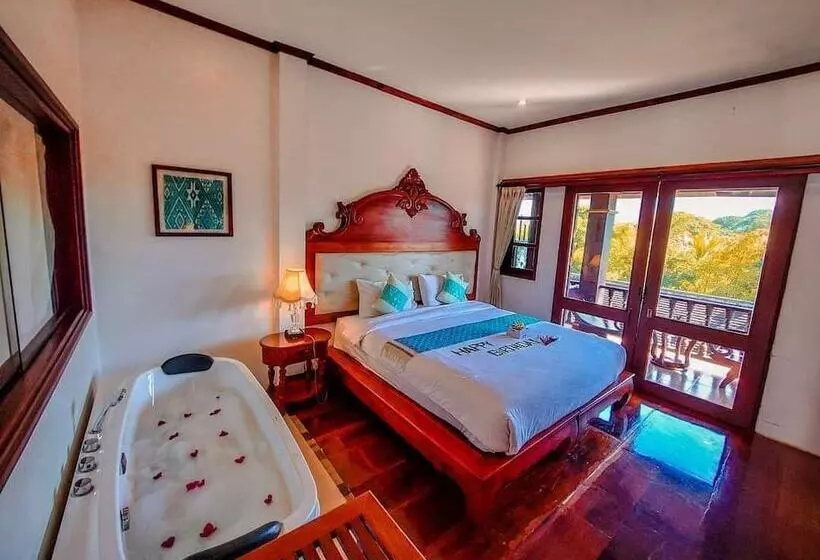 هتل The View Pavilion