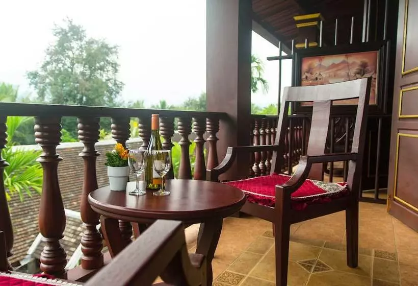 هتل The View Pavilion