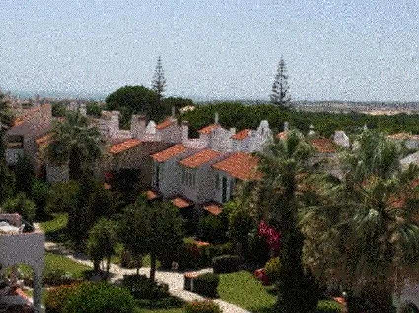 Apartamentos Turisticos Old Village