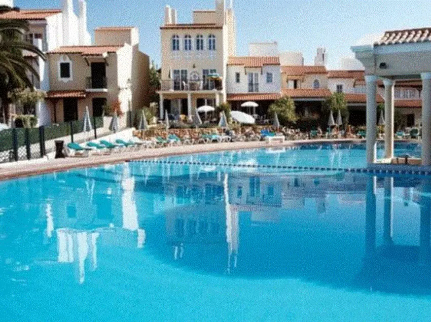 Apartamentos Turisticos Old Village