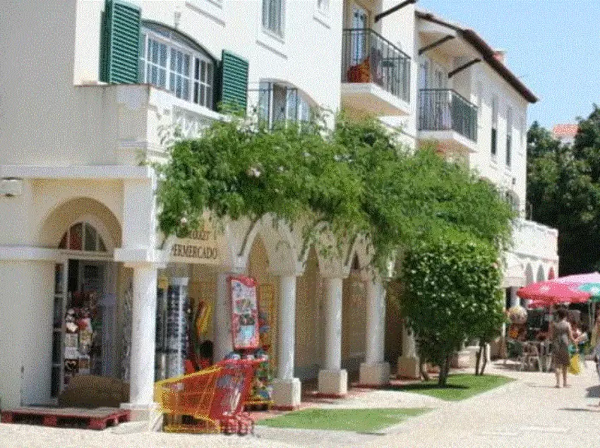 Apartamentos Turisticos Old Village