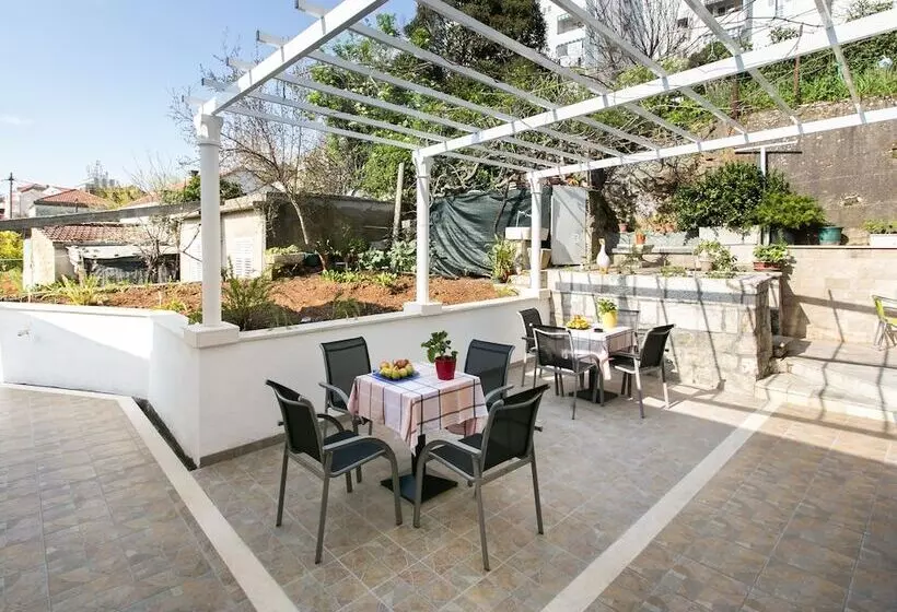 Хостел Kusalo Guesthouse