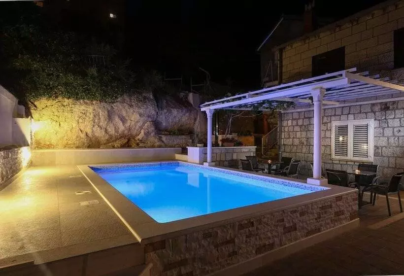 Хостел Kusalo Guesthouse