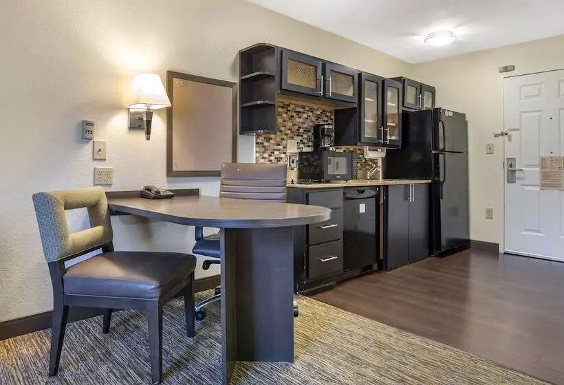 호텔 Candlewood Suites Alabaster, An Ihg