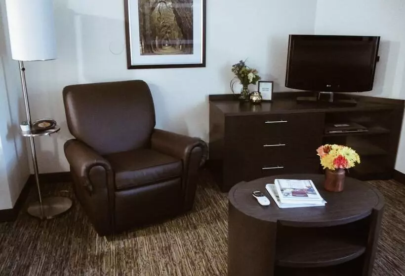 호텔 Candlewood Suites Alabaster, An Ihg