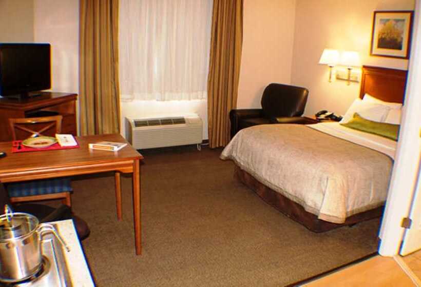 ホテル Candlewood Suites Jacksonville, An Ihg