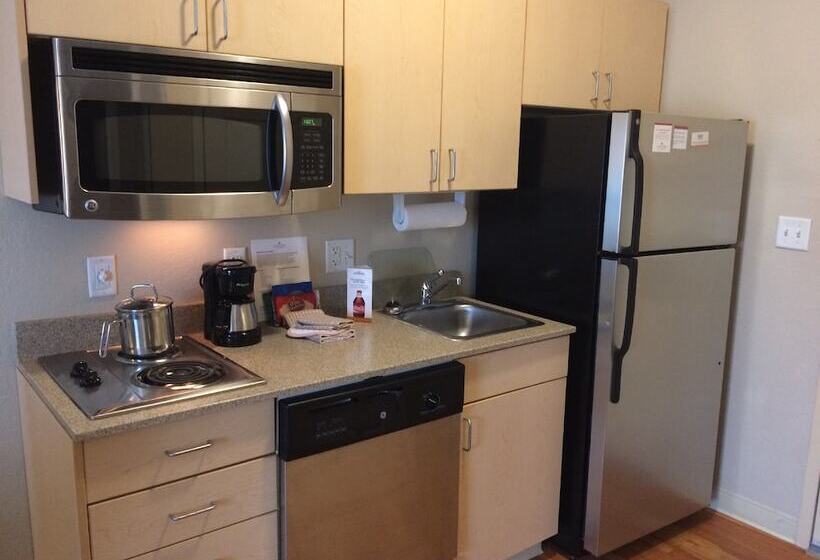 ホテル Candlewood Suites Watertown Fort Drum, An Ihg