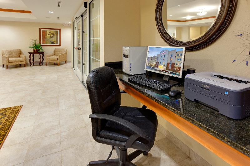 ホテル Candlewood Suites Watertown Fort Drum, An Ihg