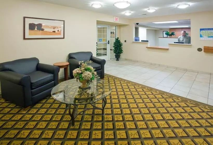 호텔 Candlewood Suites Milwaukee Brown Deer By Ihg