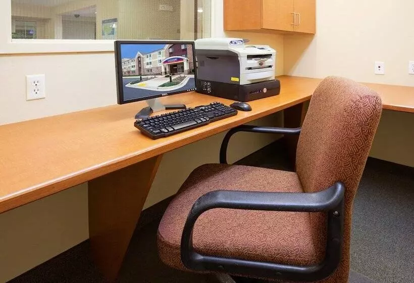 호텔 Candlewood Suites Milwaukee Brown Deer By Ihg