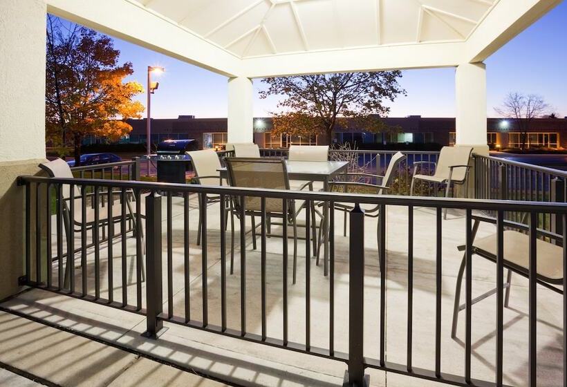 酒店 Candlewood Suites Milwaukee Brown Deer By Ihg