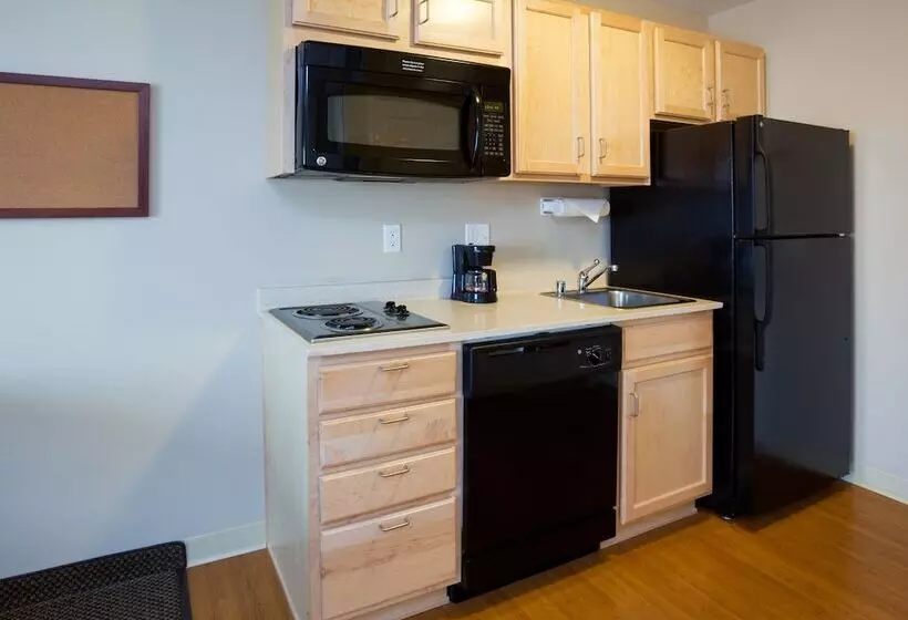 호텔 Candlewood Suites Milwaukee Brown Deer By Ihg