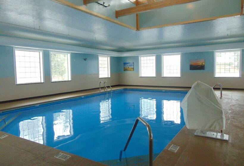 Отель Days Inn By Wyndham Pentwater