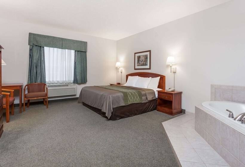 Отель Days Inn By Wyndham Pentwater