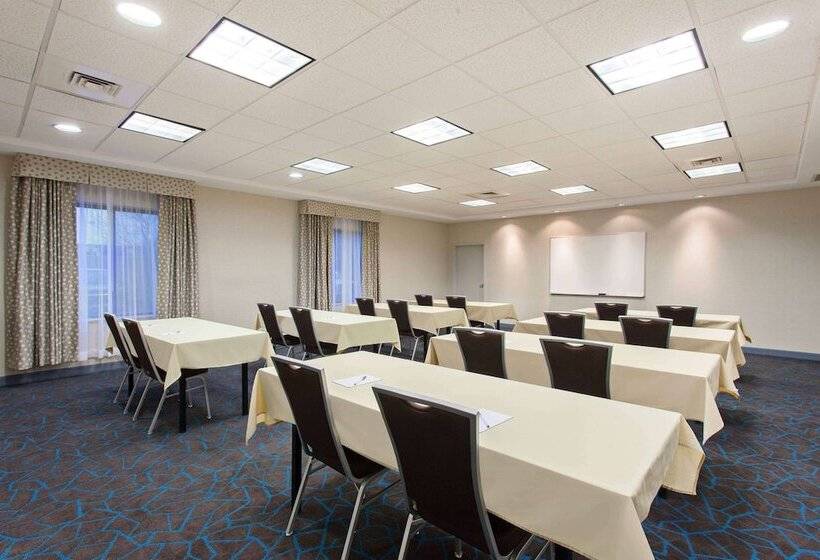 فندق Hampton Inn & Suites Clovisairport North