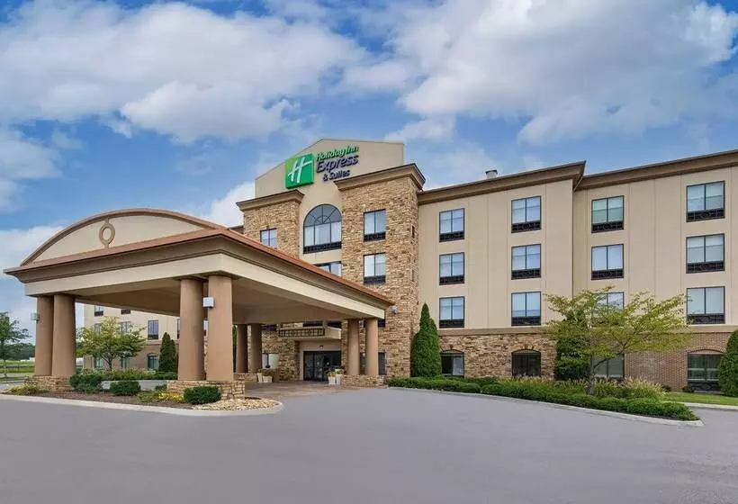 Отель Holiday Inn Express & Suites Cleveland Northwest, An Ihg