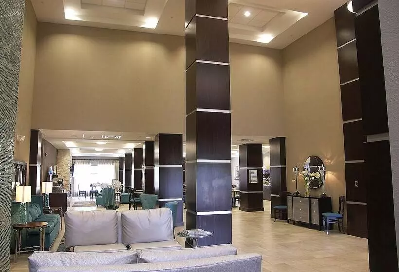 Отель Holiday Inn Express & Suites Cleveland Northwest, An Ihg