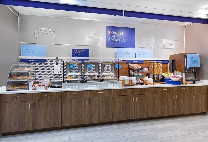 酒店 Holiday Inn Express & Suites Cleveland Northwest, An Ihg