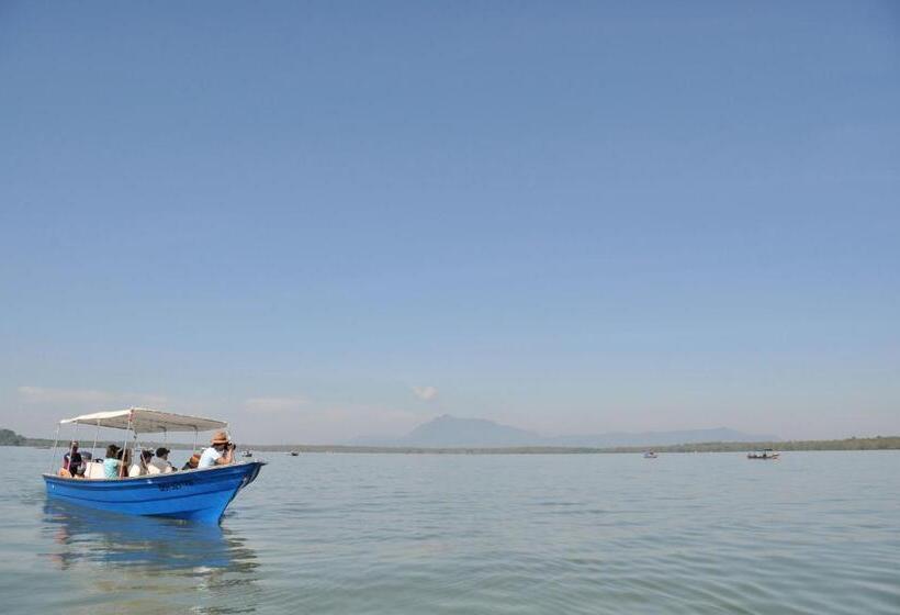 בית מלון כפרי Permai Rainforest Resort