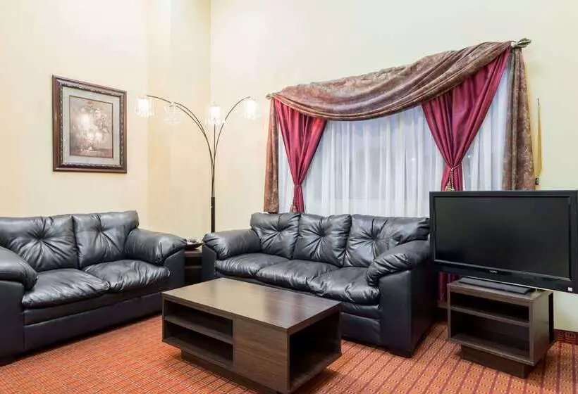 هتل Super 8 By Wyndham Baton Rouge/i10