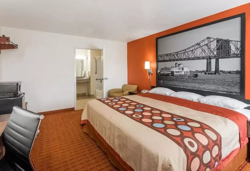 هتل Super 8 By Wyndham Baton Rouge/i10