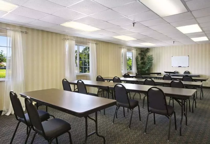 Microtel Inn & Suites By Wyndham Baton Rouge