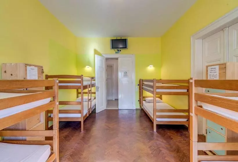 Adriatic Hostel Youth Only